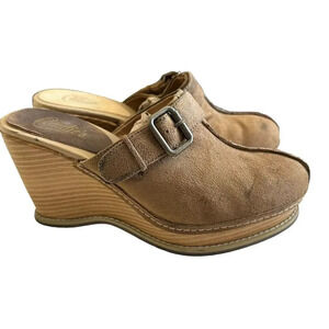 Vintage Candies's Clarah Suede‎ Wedge Women's 8.5 Tan Y2K Buckle Slip On